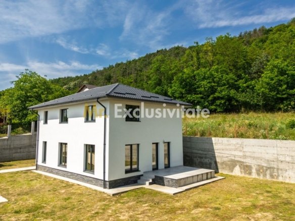 Casă individuală nouă P+1 – 140 mp – Teren 663 mp – Argeșelu