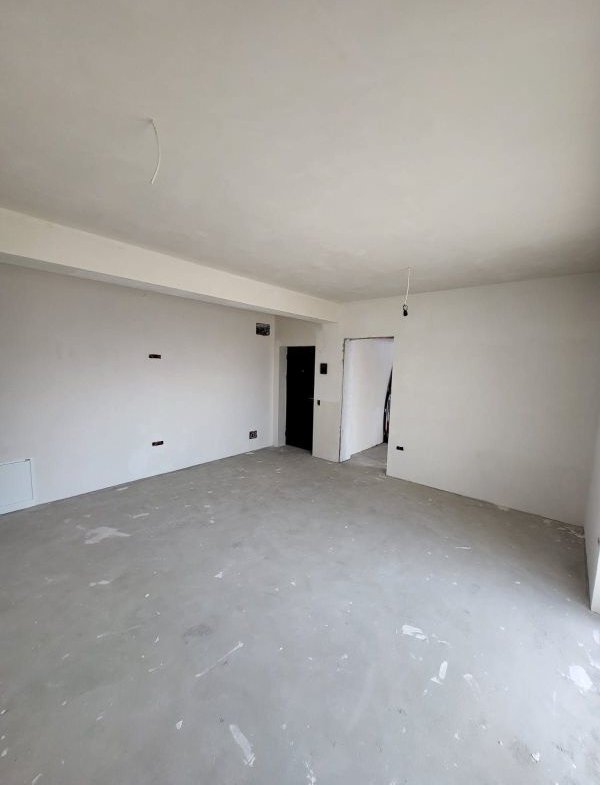Apartament cu scara interioara – zona Kaufland
