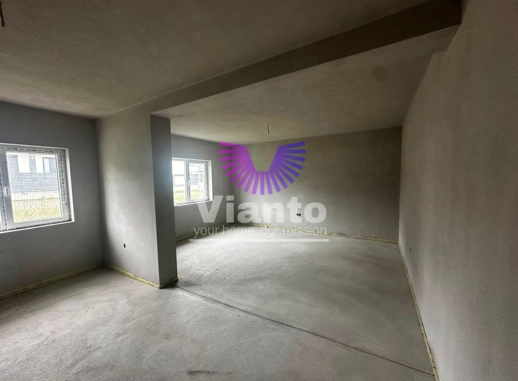 Casa Individuala cu 4 Camere 210mpu si Teren 727mp in Cisnadie