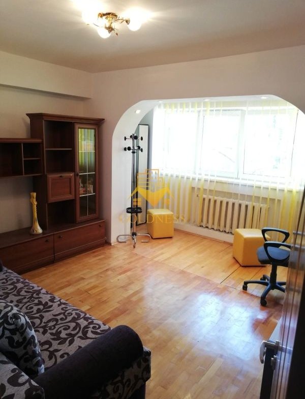3 camere, decomandate, mobilat complet, Zona Avram Iancu, Cipariu