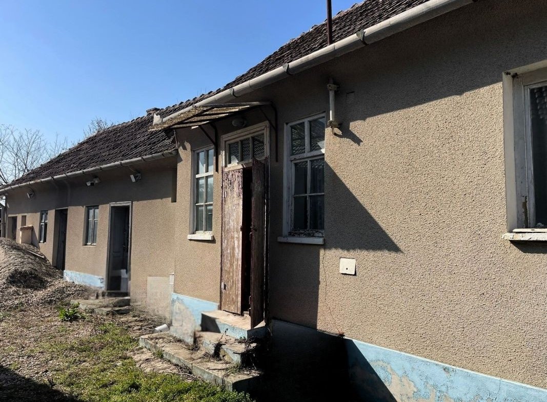 Casa cu teren 900 MP Cheresig Com Toboliu-Pret 39.900 EURO Neg.