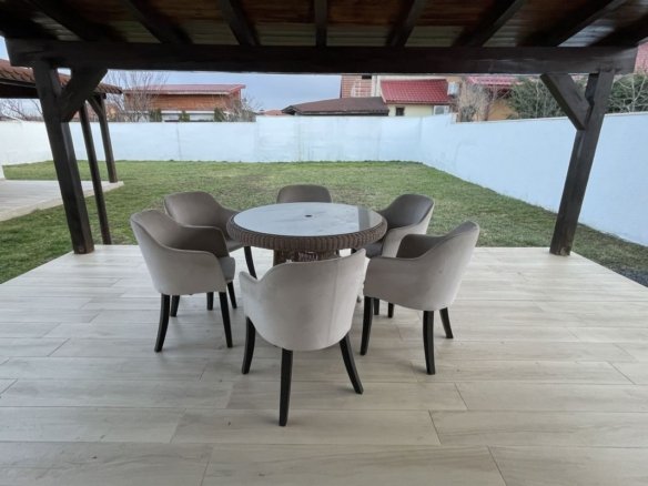 Casa moderna P+1E,spatioasa,teren 700 mp in Sacalaz