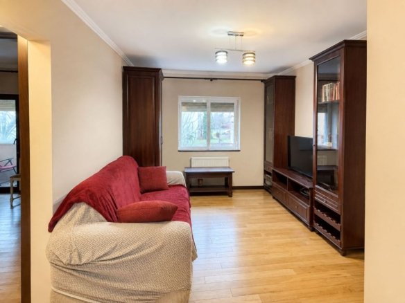 Apartament spațios cu 4 camere | 90 mp | Etaj 1 | Zona Bucovina