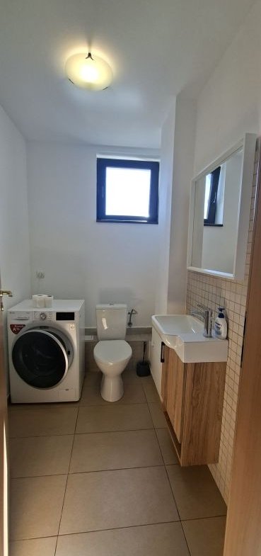Casă de închiriat în Dumbravita – 3 dormitoare si garaj