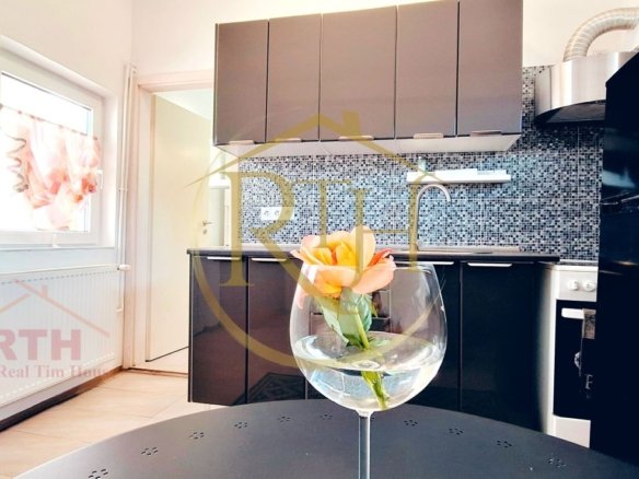 Apartament cu 1 cameră și terasă proprie de închiriat – Cheltuieli incluse