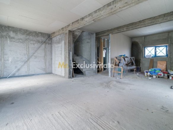 Casa Corbeanca ,curte generoasa, terasa si loc de parcare