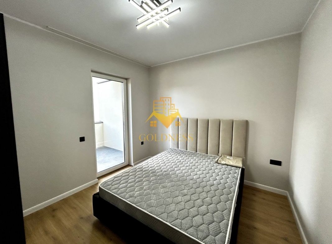 2 camere open space, Parcare, Prima Inchiriere, Piata Oser, Bulgaria