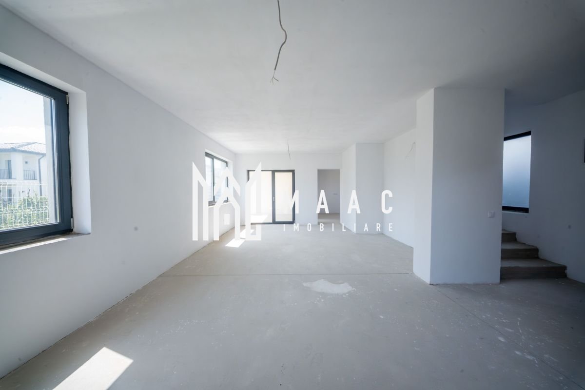 dac8568a8c134cf3825bed81c8bdbede