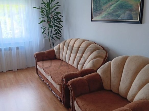 Inchiriez apartament 3 camere + 2 bai (ZONA UNIRII)