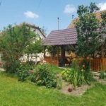 Casă cu 4 camere și teren generos de 2.370 mp – Deta, Strada 1 Mai