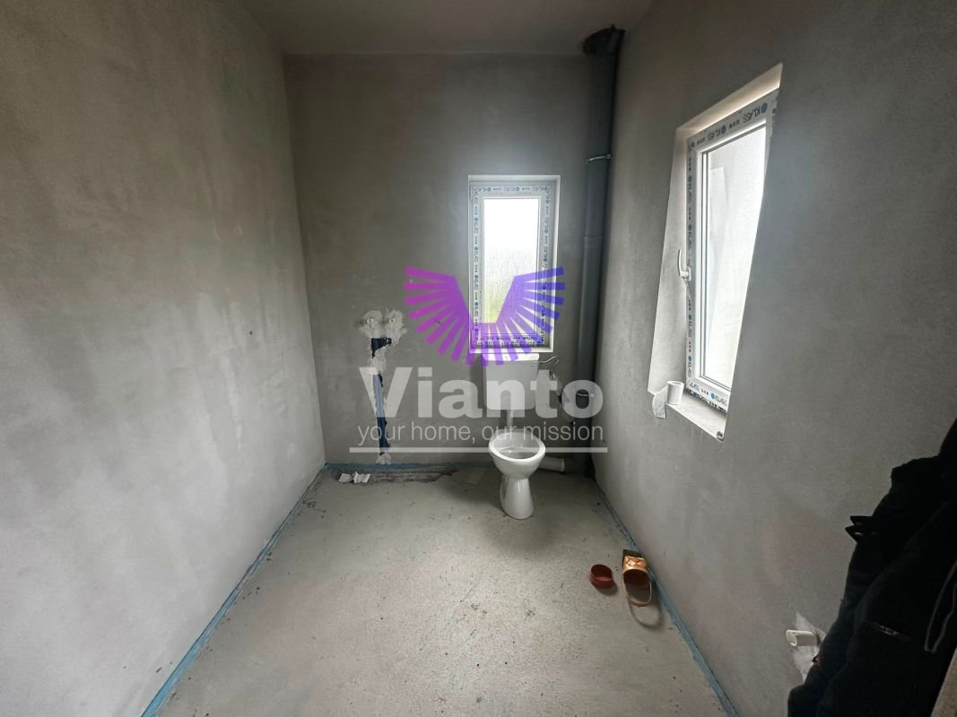 e8fb4e0b01ae4da18a948aa350c0686d Casa Individuala cu 4 Camere 210mpu si Teren 727mp in Cisnadie