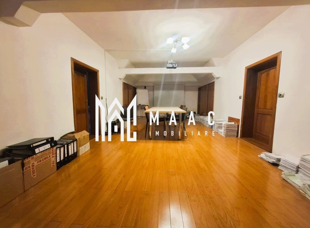 Casă de vânzare Șelimbăr | 9 camere | 395 mp utili, teren 544 mp