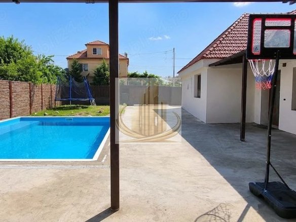 Casă individuală pe parter cu piscină | 4 cam | 432 mp teren | Plopi