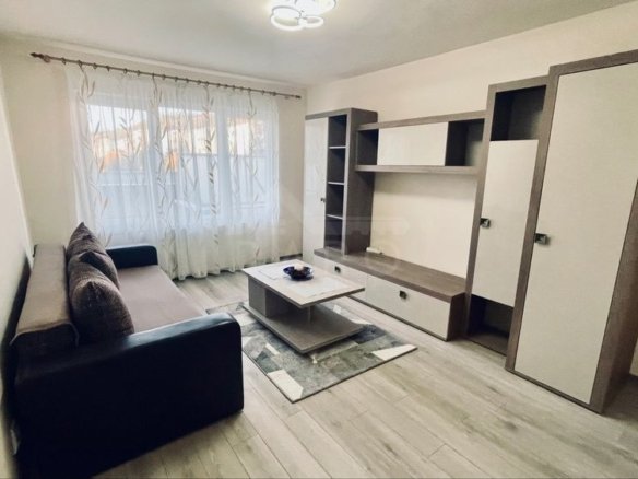Apartament 3 camere de inchiriat zona Diamant