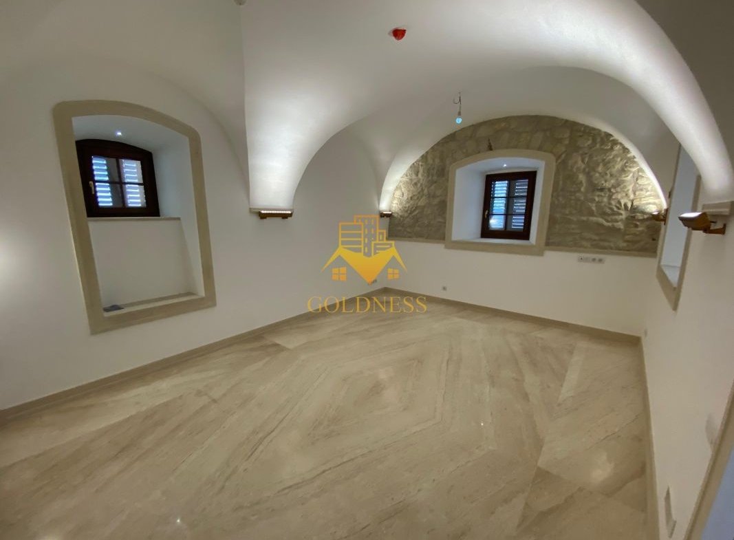 Casă individuală, finisaje Premium, curte 500mp, Gruia, Zona Belvedere