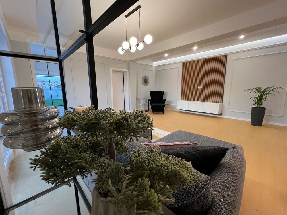 Casa Dumbravita cu 4 dormitoare si teren de 350mp