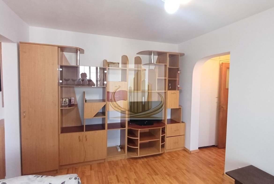 Apartament 2 camere semidecomandat, bloc reabilitat