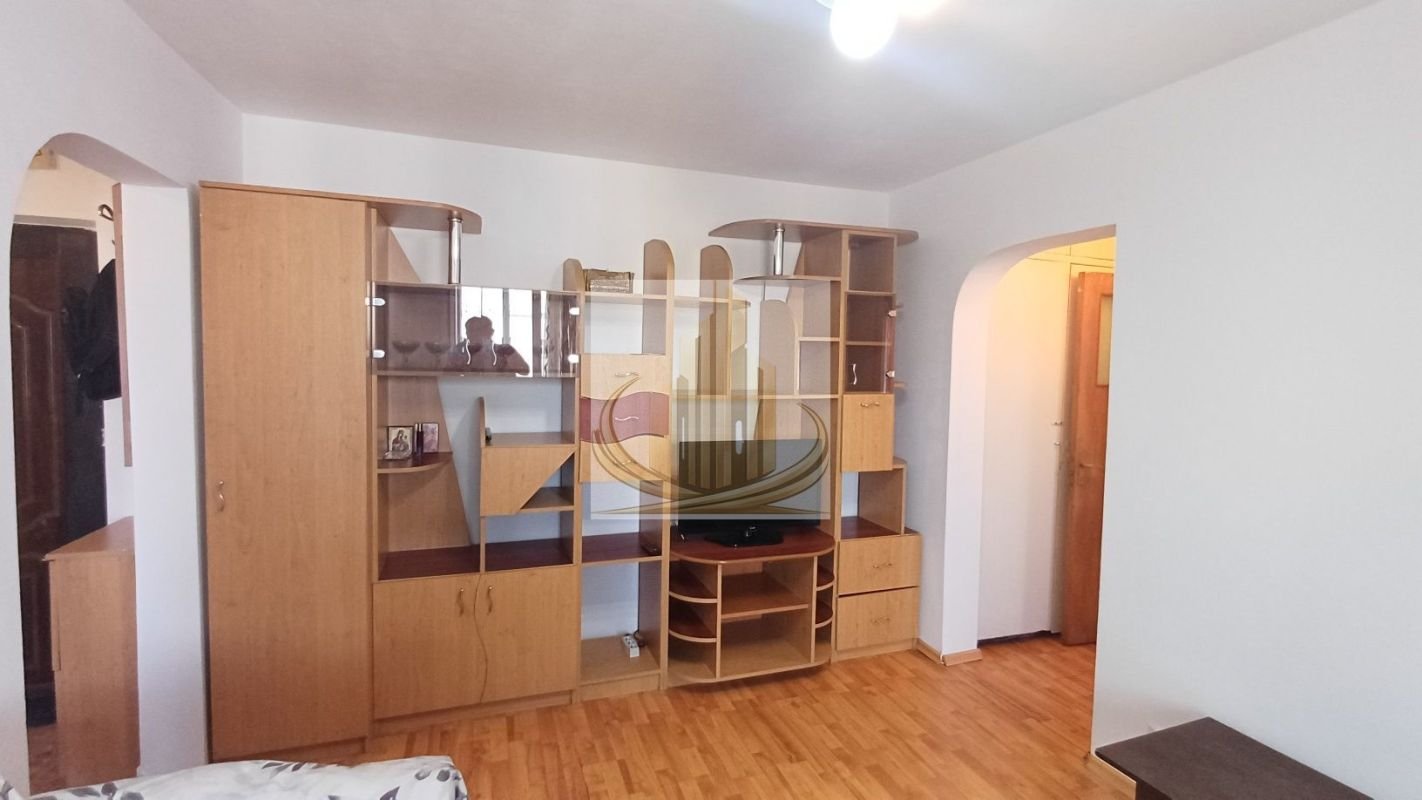 04a388e4df2f417e95194049a510b21f Apartament 2 camere semidecomandat, bloc reabilitat