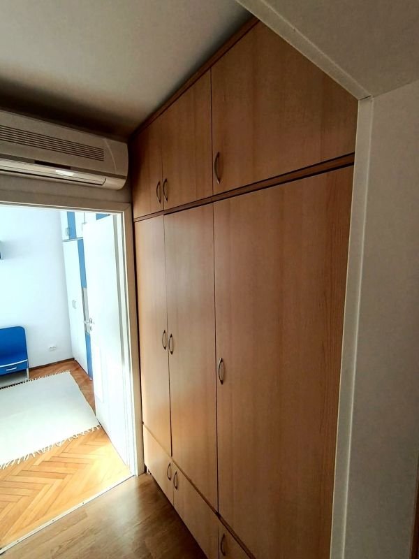 0a381dc28817445faaeca115703e0725 Apartament cu 2 camere, 55 mp, centrală proprie și aer condiționat