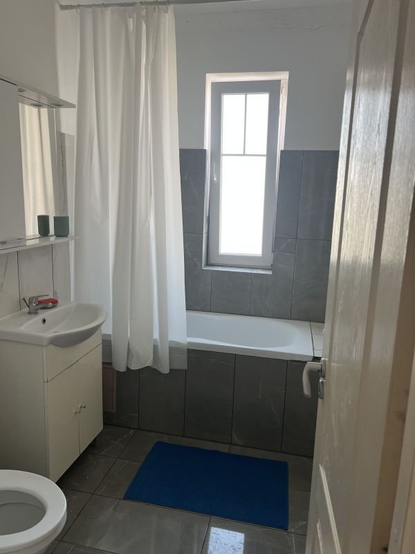0f4580b8a8cc4478b65cc6ab5f04cebb Apartament 3 camere de închiriat | Braytim | Mobilat și utilat | Clădi