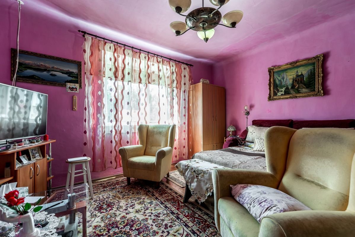 15ed75cb20d74702ab12ee299da5fbac Casa 3 camere, bucatarie si baie, in zona centrala din Chisineu-Cris