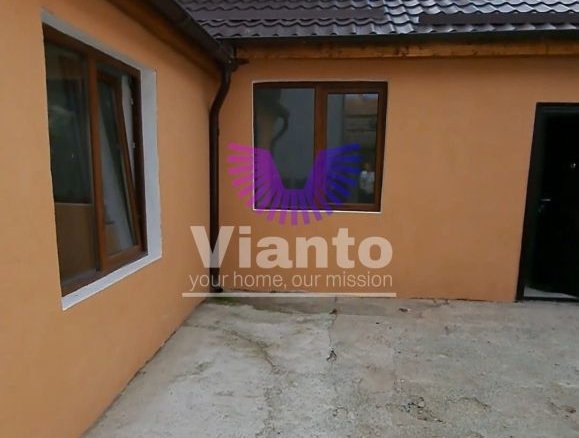 Casa 2 Camere-37mp, si Curte 25mp in Piata Cluj