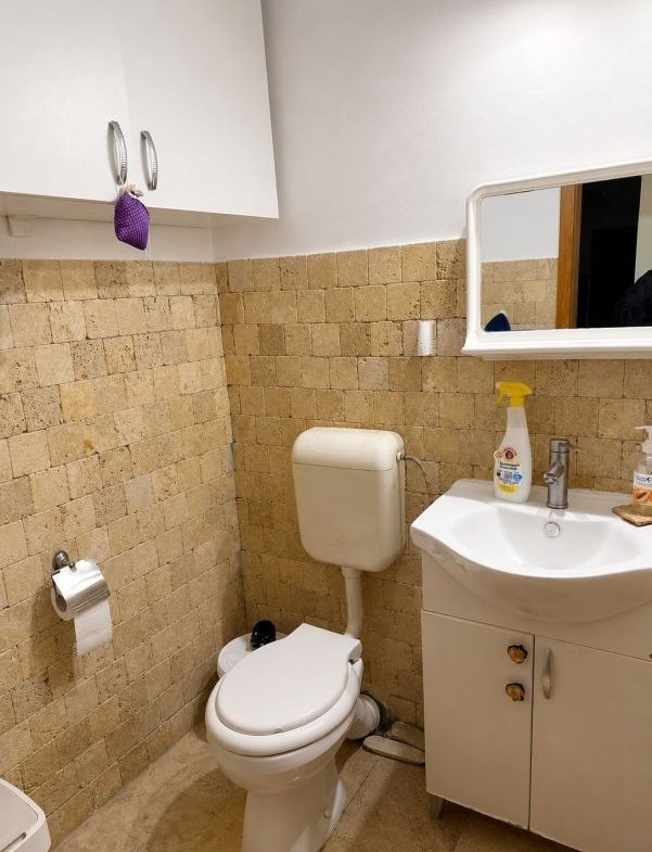 Apartament renovat cu 3 camere și 2 băi, 63 mp – zona Dâmbovița