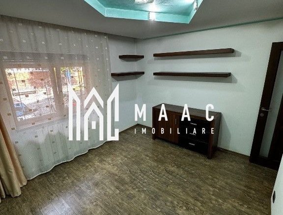 Proprietar vând apartament cu 4 camere, 90 m² utili, situat la parter,