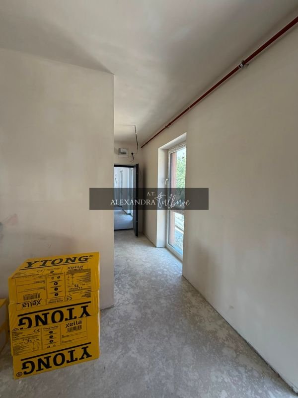 Apartament 3 camere, 2 bai, balcon, etaj intermediar, garaj, Zorilor