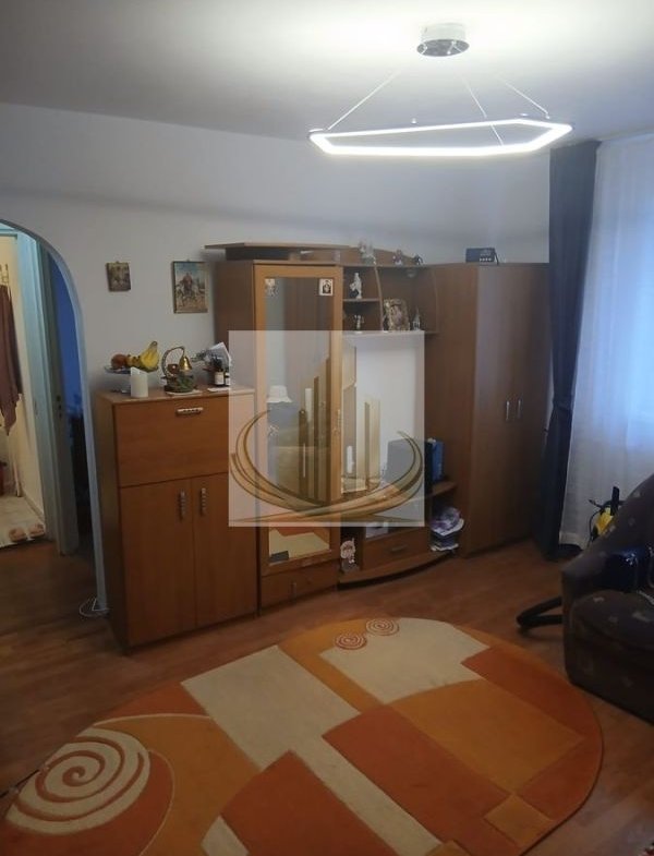 Apartament 2 camere zona Piața Reșița