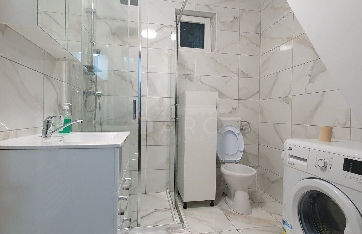 Inchiriez apartament cu doua camere, zona centrala