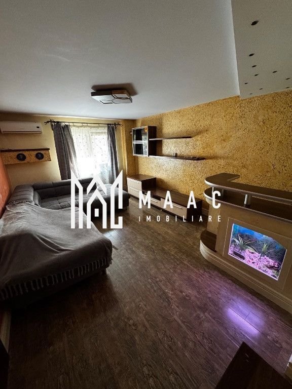 Proprietar vând apartament cu 4 camere, 90 m² utili, situat la parter,