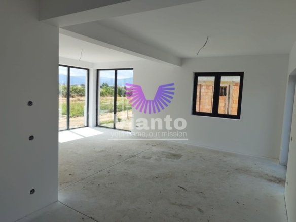 Casa 4 Camere 130mpu, 310 – Cristian