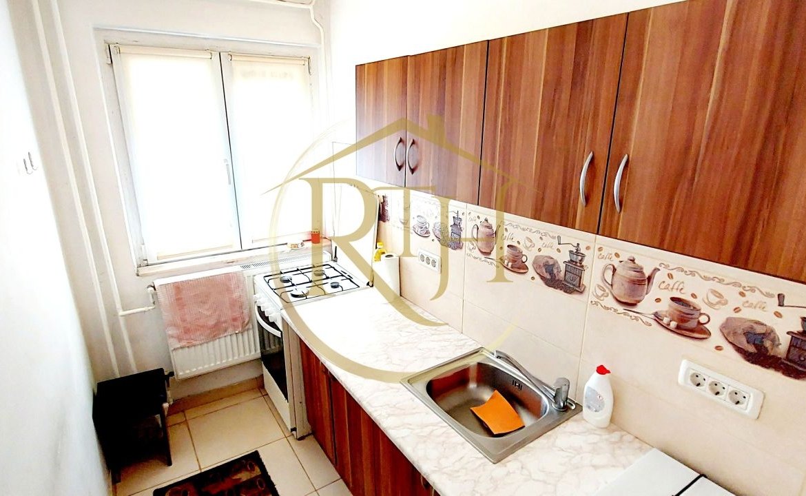 Oferim spre inchiriere, apartament cu 2 camere decomandat, Complex