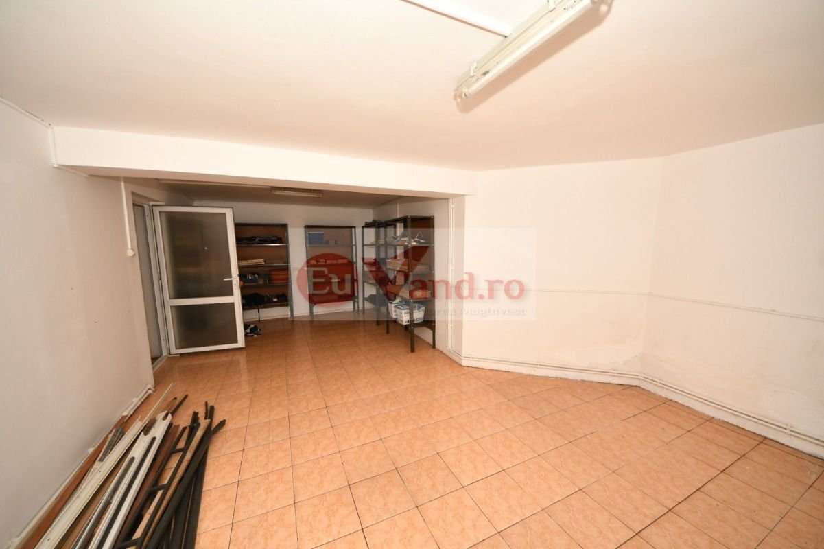 2aed9e97182547458e1f5055c44b9aa0 Vila spatioasa, pretabil pentru locuit/clinica, zona Micro 17 – Galati