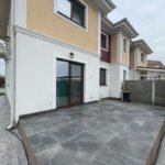 Duplex P+1E -unități separate prin cameră tehnica