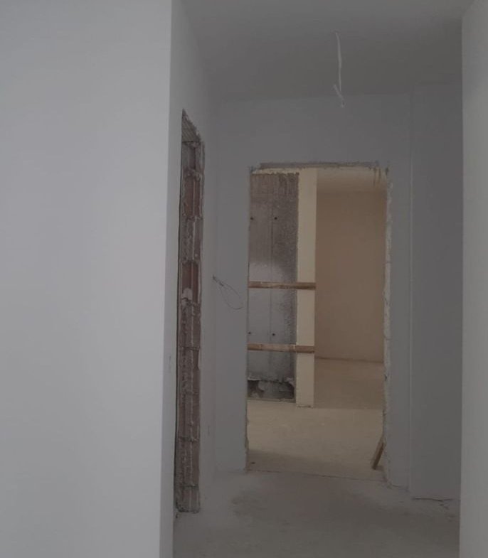 Apartament 3 camere 82 mp + 2 terase de 24 mp zona rezidentiala aerisita