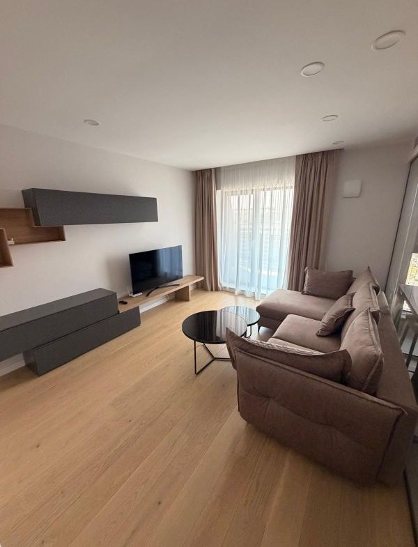 NUSCO CITY | Mobila Rovere | Bucatarie inchisa | Parcare inclusa | LUX