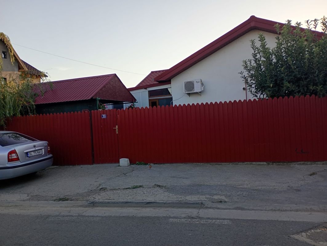 36e7f89f6d3e41ae9a2251919c531773 Casă 3 camere, în Tulucești