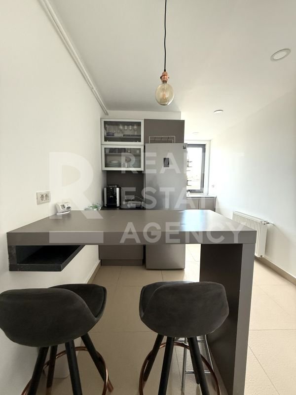 38685cc852c34198acaf9440cfbe6445 Chirie, 2 camere + parcare, zona Aviației