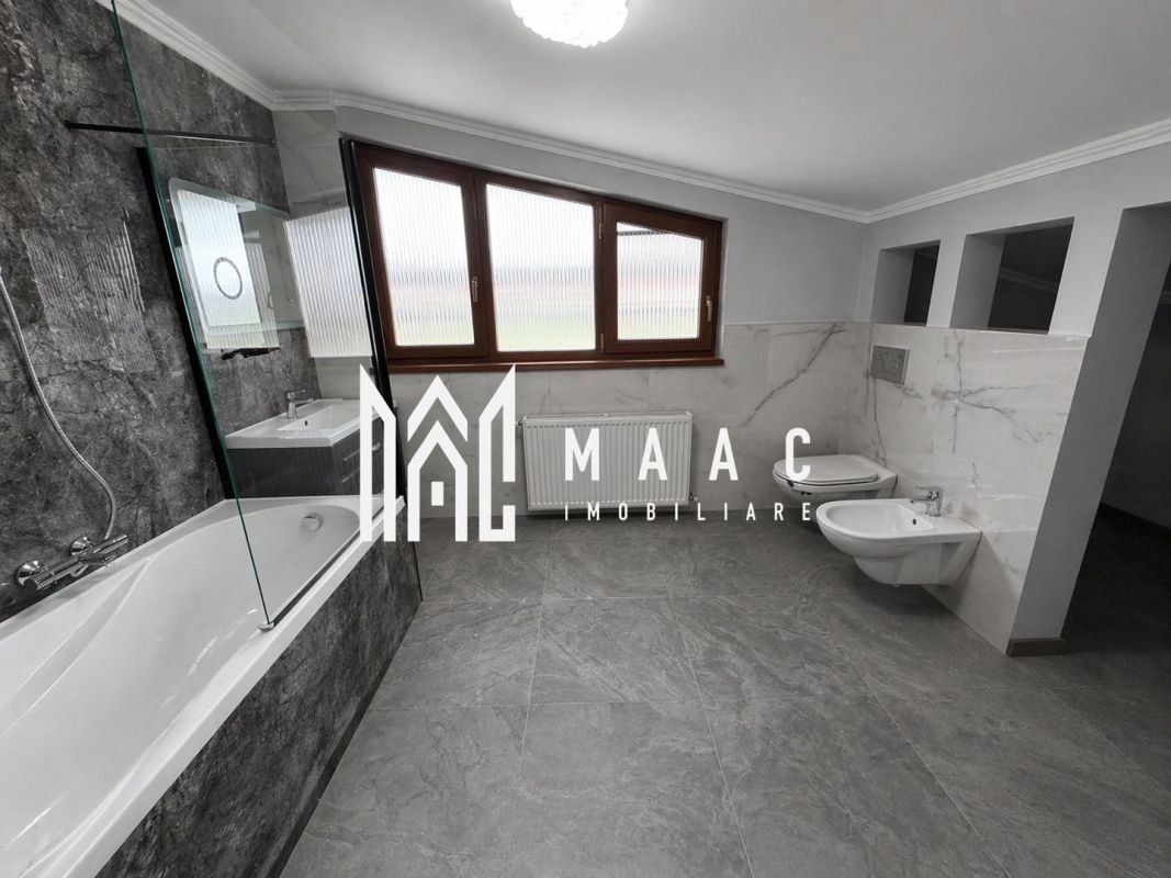 38dec847afc24350bc0ef64386a1f5f9 Casă 5 camere de vânzare | Arhitecților, Sibiu | 220 mp, teren 426 mp