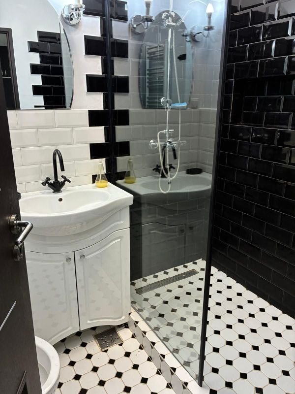 3936a1ac945d4180a45d4d4b6bcf8c05 Inchiriez apartament 2 camere Prelungirea Ghencea cu loc de parcare.