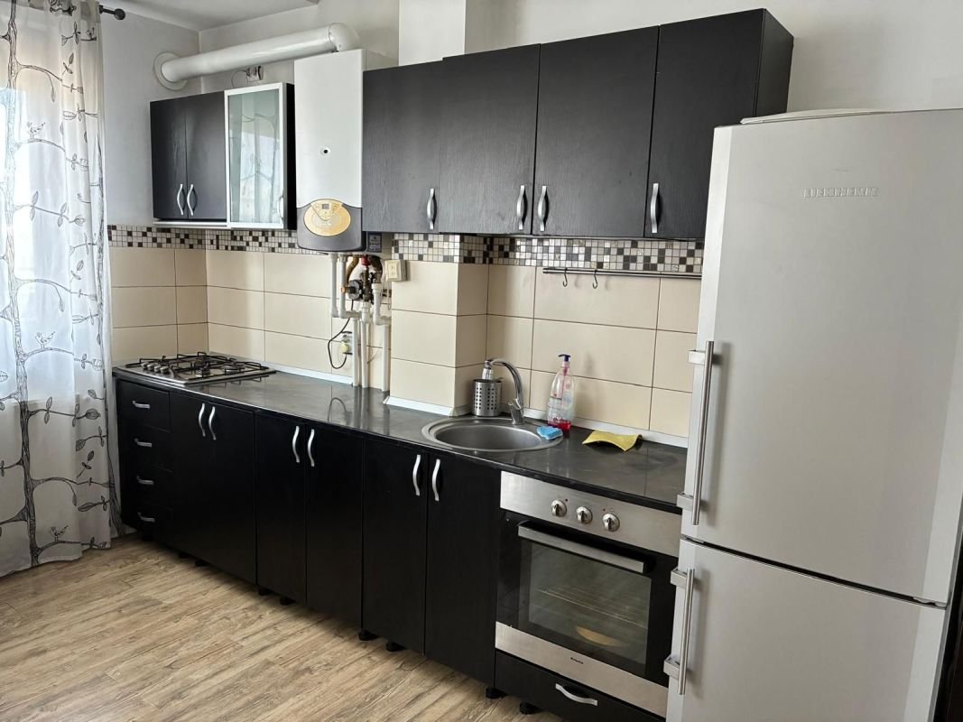 4130769968da460f82ea92b60377206a Inchiriez apartament 2 camere Prelungirea Ghencea cu loc de parcare.