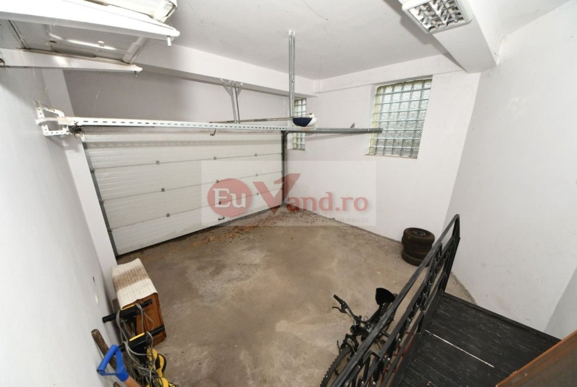Vila spatioasa, pretabil pentru locuit/clinica, zona Micro 17 – Galati