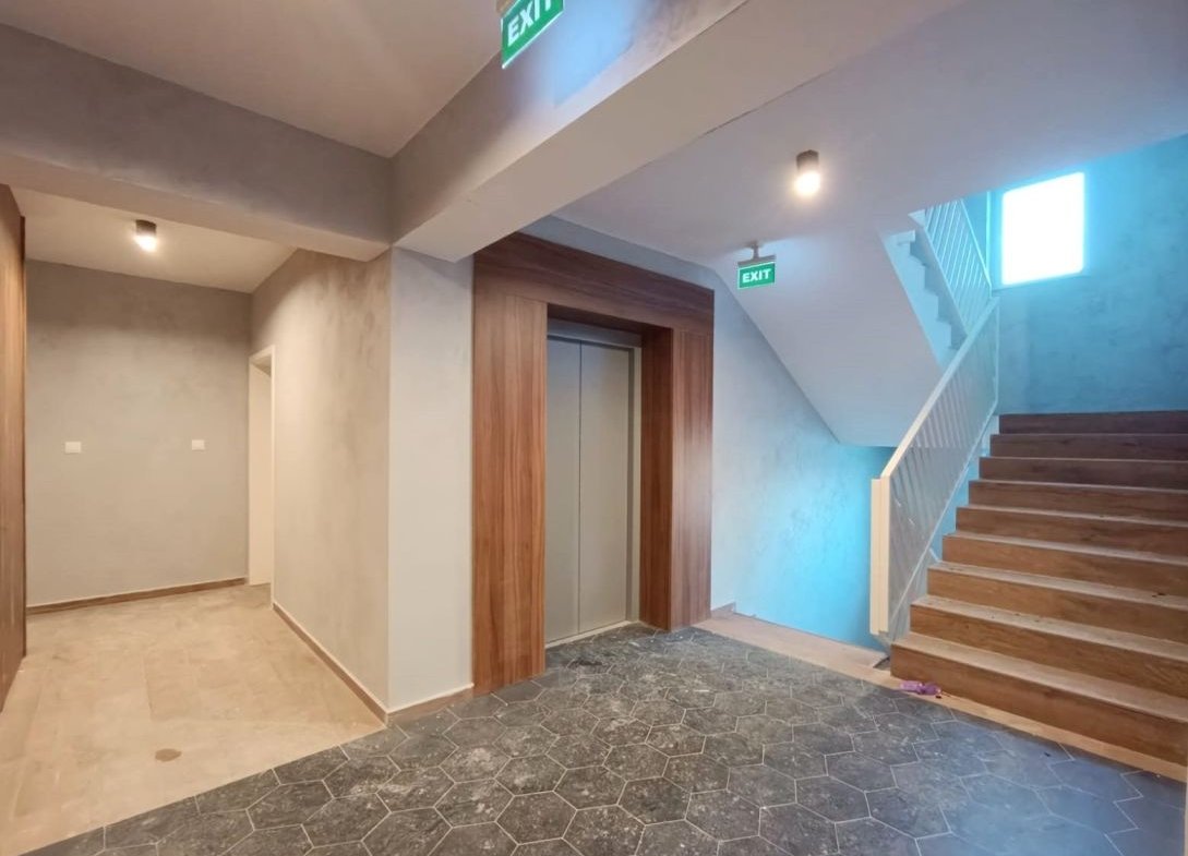 2 camere mobilat cu balcon generos de 9 mp boxă și parcare subterană