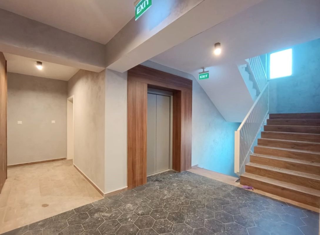 2 camere mobilat cu balcon generos de 9 mp boxă și parcare subterană