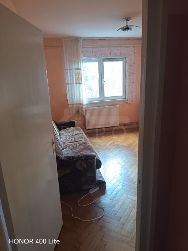 5491e1ae2c0943bfa7ba48117457f302 oferim spre vanzare apartament cu o camera