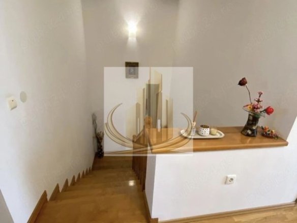 Duplex Ghiroda | 5 camere | 150 mp + 325 mp teren | Posibil 2 unități