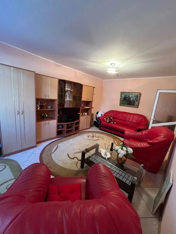 De inchiriat apartament cu 2 camere, etaj 1, Siderurgistilor, 450 E