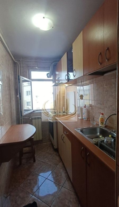 Apartament 2 camere semidecomandat, bloc reabilitat